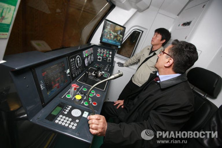 Первые станции и первые пассажиры алмаатинского метро