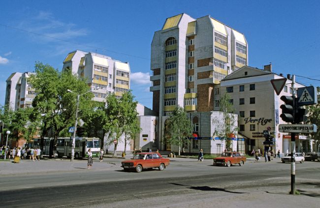 На улицах города