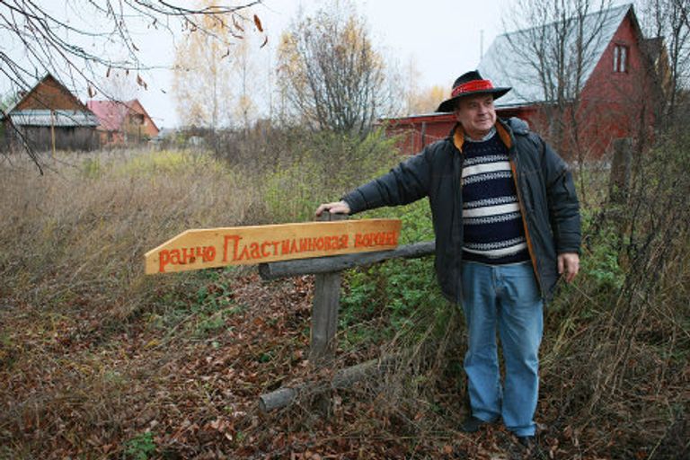 Композитор Григорий Гладков в своем загородном доме Композитор Григорий Гладков в своем загородном доме