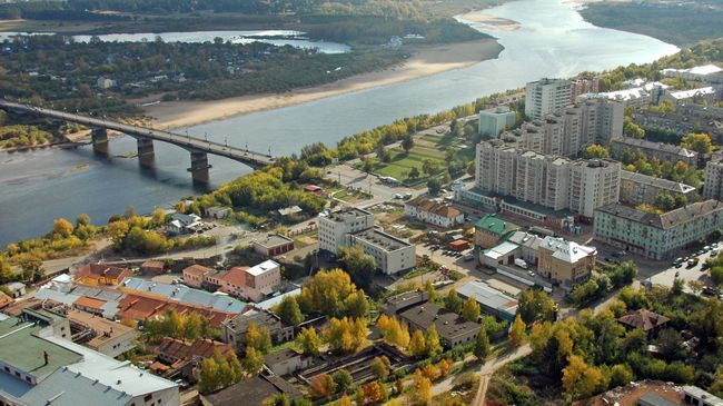 Мост через реку Вятку в г. Кирове