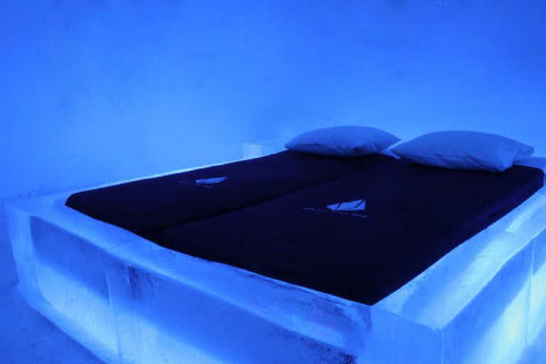 SnowVillage SnowVillage