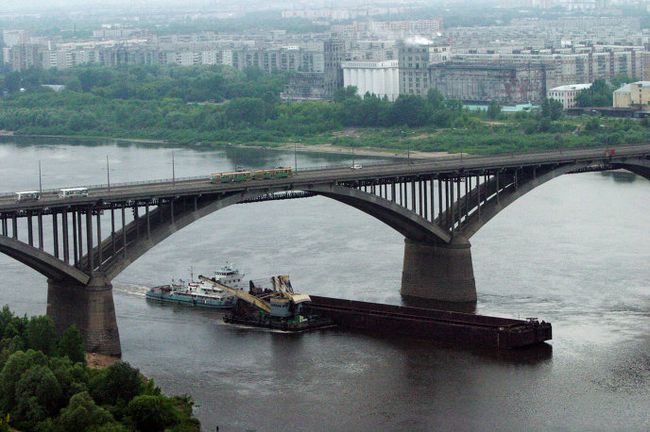Молитовский мост через реку Оку