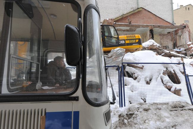 Снос дома в Большом Козихинском переулке в Москве
