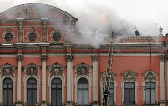 Пожар во дворце Белосельских-Белозерских в Санкт-Петербурге