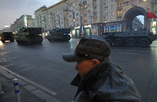 Военная техника на Тверской улице