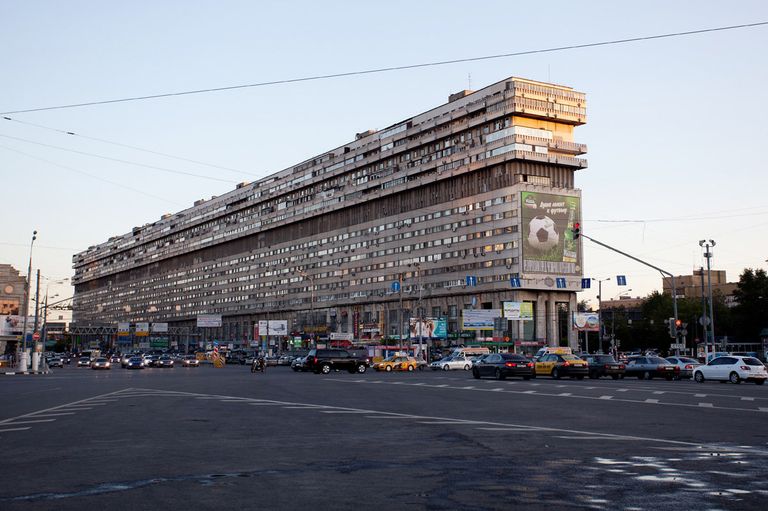 Дом-корабль на Большой Тульской улице в Москве