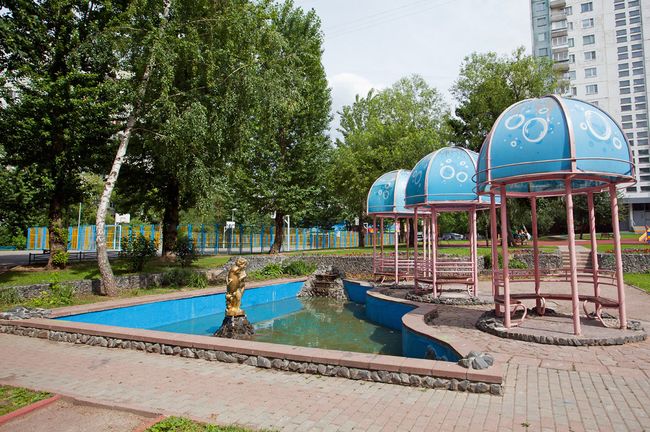 Двор на улице Абрамцевской, 18 в Москве