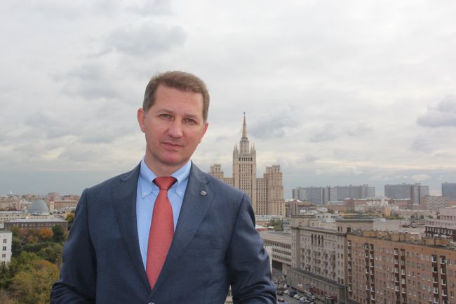 Михаил Викторов