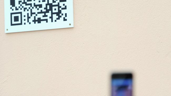 Таблички с QR-кодами
