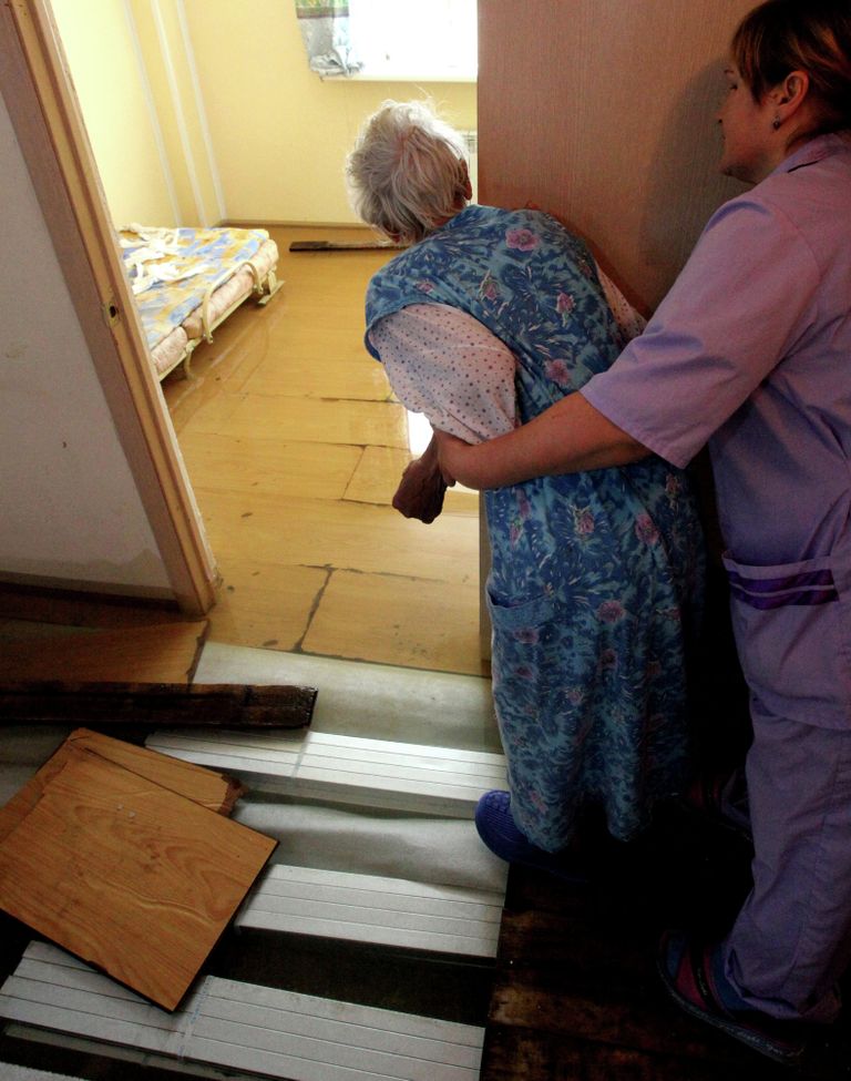 Пансионат для престарелых затопило во Владивостоке Пансионат для престарелых затопило во Владивостоке