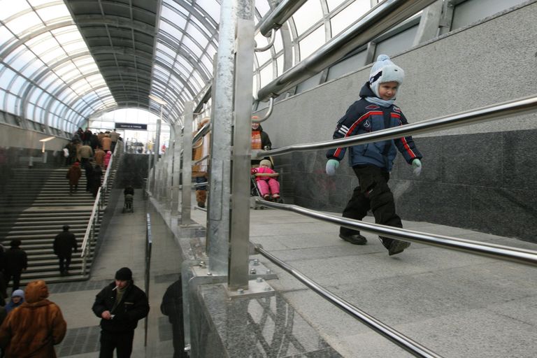 Станция метро Строгино в Москве Станция метро Строгино в Москве