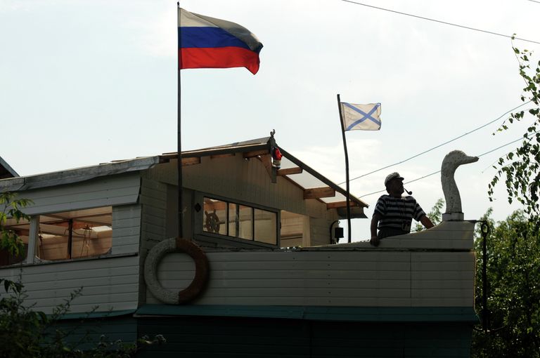 Дом-корабль Святой Валентин в деревне Старый Шимск Новгородской области Дом-корабль Святой Валентин в деревне Старый Шимск Новгородской области