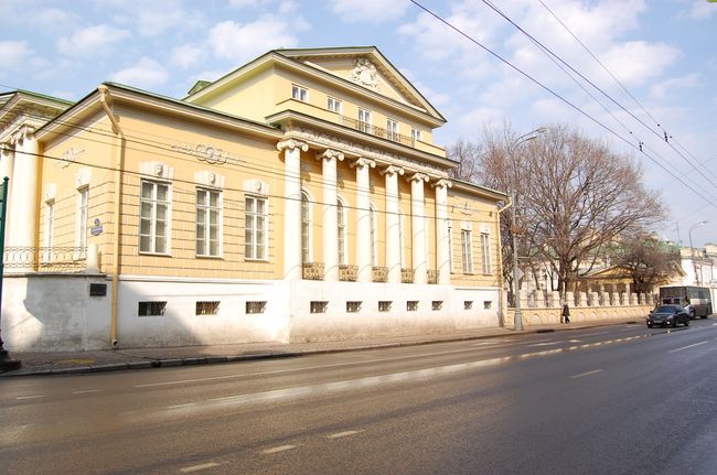 10 мест, в которых побывала Алиса Селезнева 10 мест, в которых побывала Алиса Селезнева