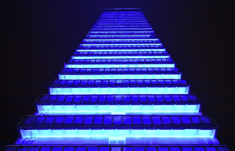 Акция Light It Up Blue в Москве Акция Light It Up Blue в Москве