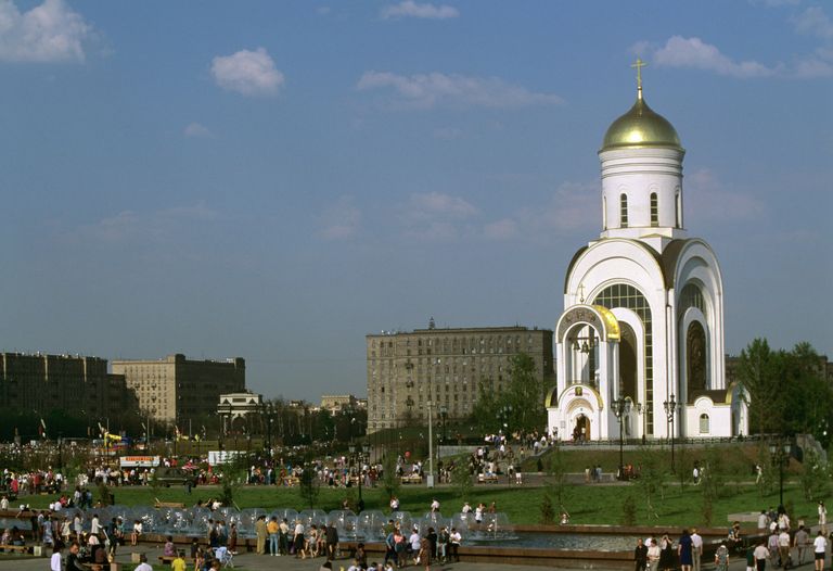 Храм Святого великомученика Георгия Победоносца в Парке Победы Храм Святого великомученика Георгия Победоносца в Парке Победы