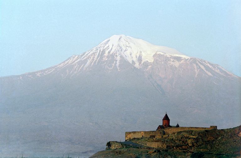 Храм Хор-Вирап в Армении Храм Хор-Вирап в Армении