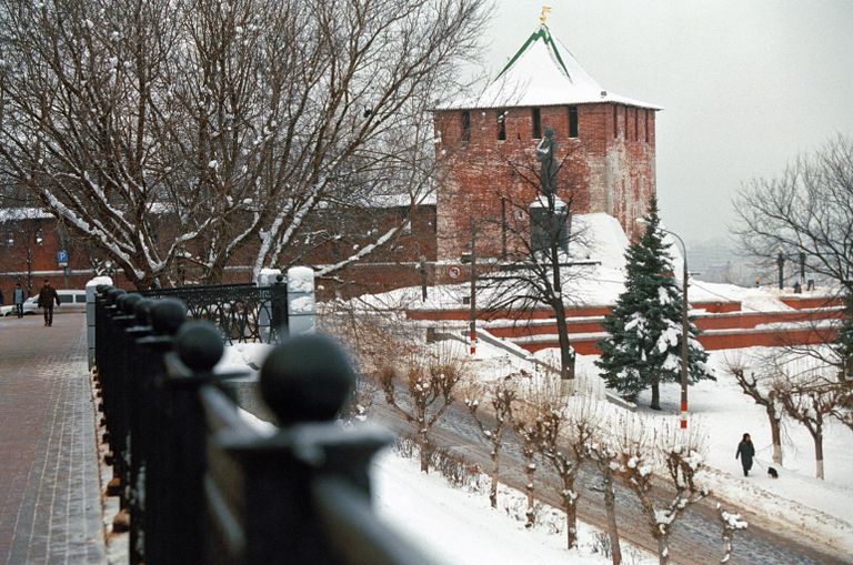 Нижегородский кремль со стороны Верхней Волжской набережной Нижегородский кремль со стороны Верхней Волжской набережной