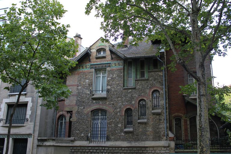 Вилла Jassede, построенная по проекту Эктора Гимара в Париже (1893 год)