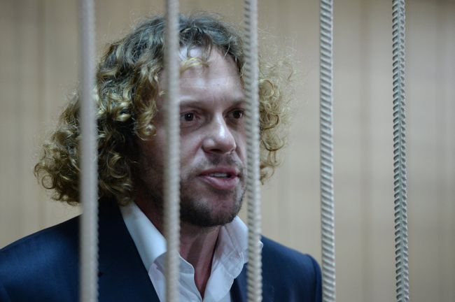 Рассмотрение ходатайства следствия о продлении ареста предпринимателю Сергею Полонскому