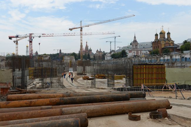 Строительная площадка на территории строящегося парка Зарядье