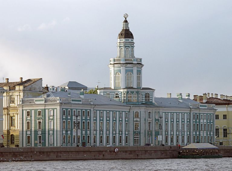 Кунсткамера (Музей Антропологии и этнографии) в Санкт-Петербурге Кунсткамера (Музей Антропологии и этнографии) в Санкт-Петербурге