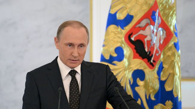 Обращение президента РФ В.Путина с ежегодным посланием к Федеральному Собранию
