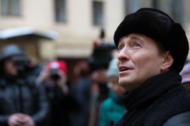 Актер Сергей Безруков провёл экскурсию по гоголевским местам Актер Сергей Безруков провёл экскурсию по гоголевским местам
