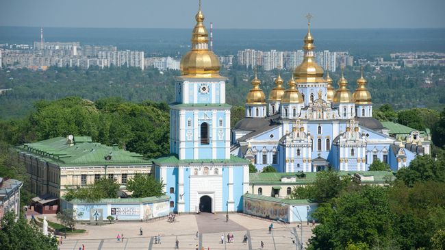 Михайловский собор в Киеве. Архивное фото Михайловский собор в Киеве. Архивное фото