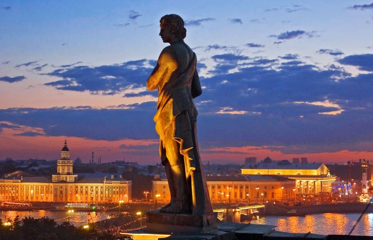 На празднике Алые Паруса в Санкт-Петербурге На празднике Алые Паруса в Санкт-Петербурге