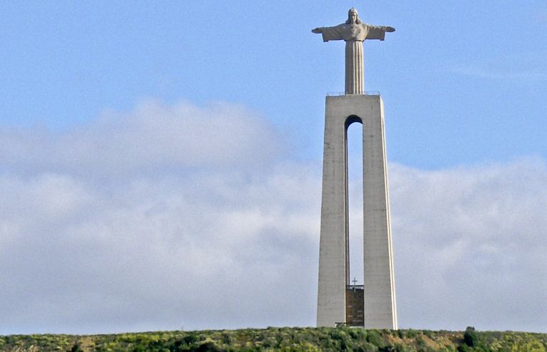 Иисус возвышающийся: самые масштабные памятники Христу в мире