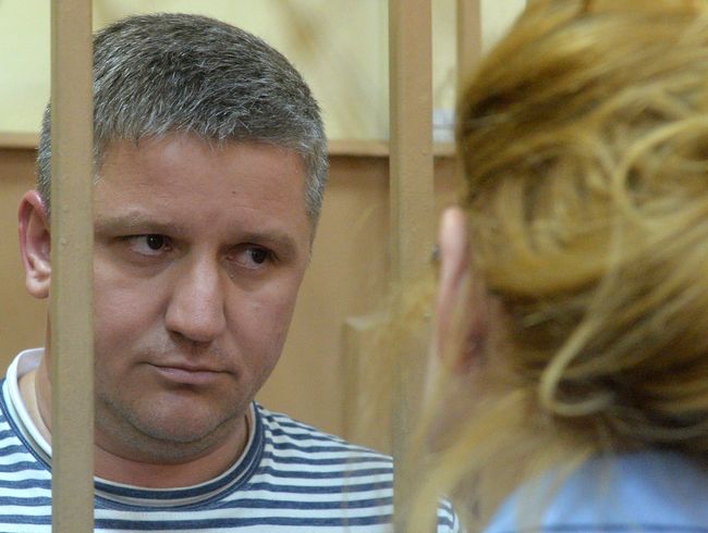 Рассмотрение ходатайства следствия об избрании меры пресечения экс-главе РусГидро Е. Доду и главному бухгалтеру Д. Финкелю