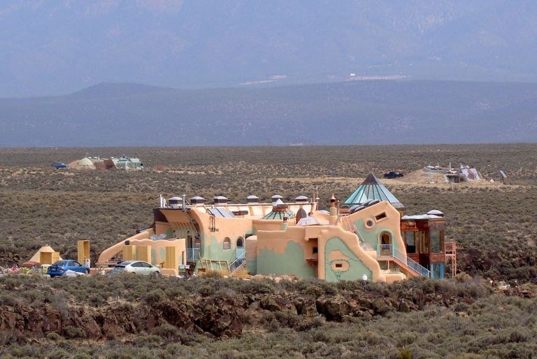 Коммуна Earthships, Нью-Мексико, США Коммуна Earthships, Нью-Мексико, США