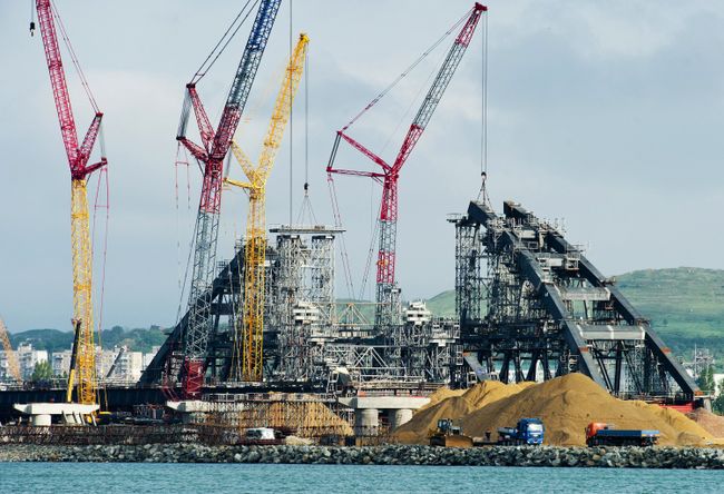 Строительство моста через Керченский пролив в Крыму
