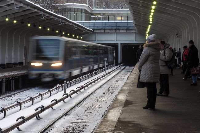 Ремонтные работы на станциях Филевской линии московского метрополитена