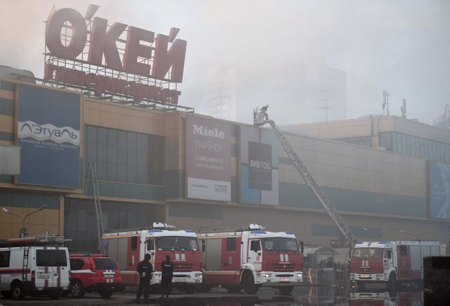 Пожар в ТЦ РИО в Москве