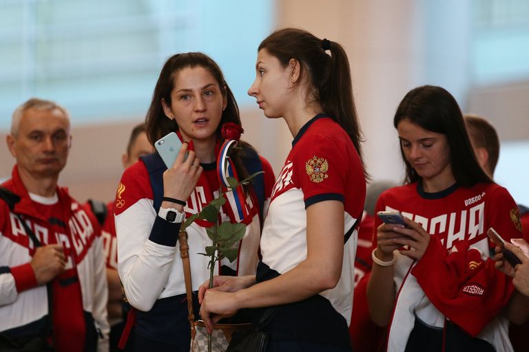 Волейболистки сборной России во время проводов олимпийской сборной России в Рио-де-Жанейро в аэропорту Шереметьево Волейболистки сборной России во время проводов олимпийской сборной России в Рио-де-Жанейро в аэропорту Шереметьево