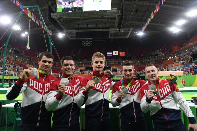 Российские гимнасты Николай Куксенков, Никита Нагорный, Иван Стретович, Давид Белявский и Денис Аблязин (слева направо) Российские гимнасты Николай Куксенков, Никита Нагорный, Иван Стретович, Давид Белявский и Денис Аблязин (слева направо)