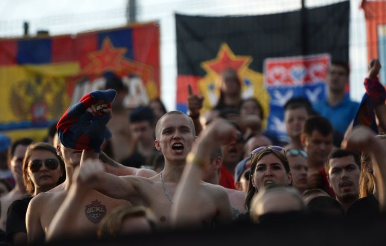 Болельщики ЦСКА на матче 3-го тура чемпионата России по футболу Болельщики ЦСКА на матче 3-го тура чемпионата России по футболу