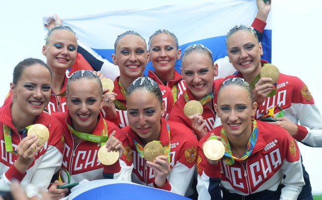 Спортсменки сборной России по синхронному плаванию Спортсменки сборной России по синхронному плаванию