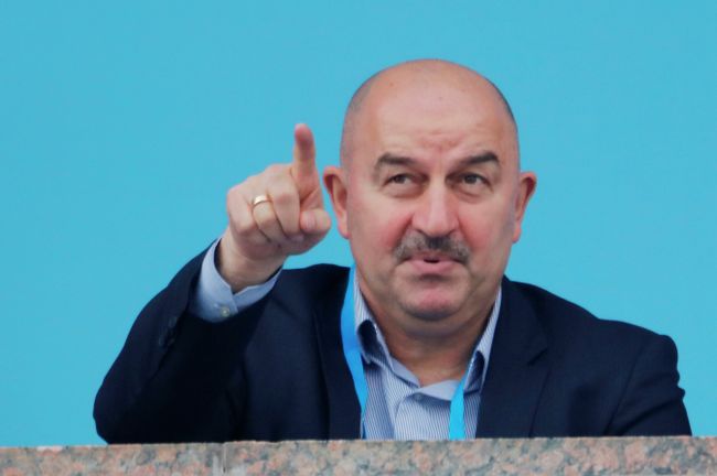 Главный тренер сборной России по футболу Станислав Черчесов Главный тренер сборной России по футболу Станислав Черчесов