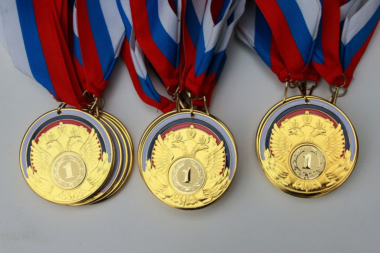 Комплект золотых медалей для победителей всероссийских паралимпийских соревнований Комплект золотых медалей для победителей всероссийских паралимпийских соревнований