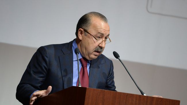 Валерий Газзаев
