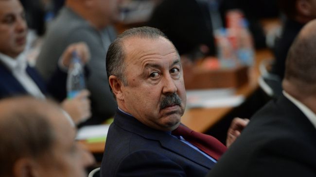 Валерий Газзаев