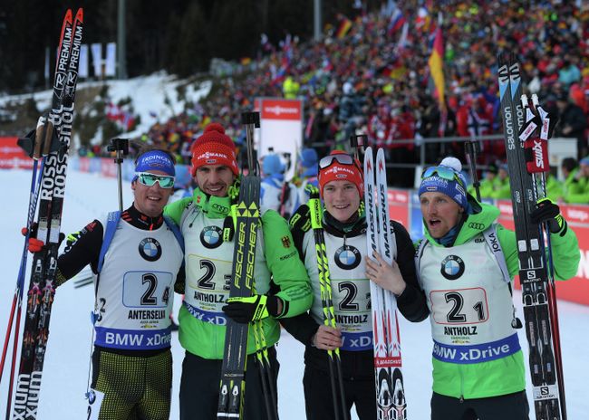 Симон Шемпп, Арнд Пайффер, Бенедикт Долль и Эрик Лессер (слева направо)
