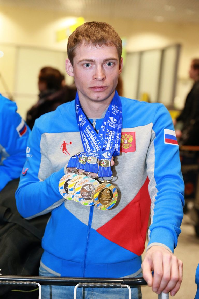 Призер соревнований по лыжным гонкам Валерий Гонтарь (золотая медаль) Призер соревнований по лыжным гонкам Валерий Гонтарь (золотая медаль)
