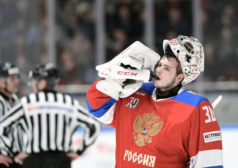 Вратарь сборной России Игорь Шестёркин Вратарь сборной России Игорь Шестёркин