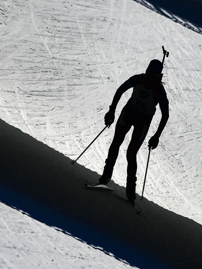Спортсменка на дистанции масс-старта среди женщин на чемпионате мира по биатлону в австрийском Хохфильцене Спортсменка на дистанции масс-старта среди женщин на чемпионате мира по биатлону в австрийском Хохфильцене
