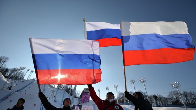 Болельщики сборной России во время тренировки спортсменов на этапе Кубка мира по фристайлу в южнокорейском Покане Болельщики сборной России во время тренировки спортсменов на этапе Кубка мира по фристайлу в южнокорейском Покане