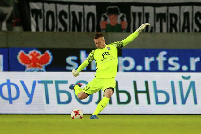 Вратарь Тосно Артур Нигматуллин