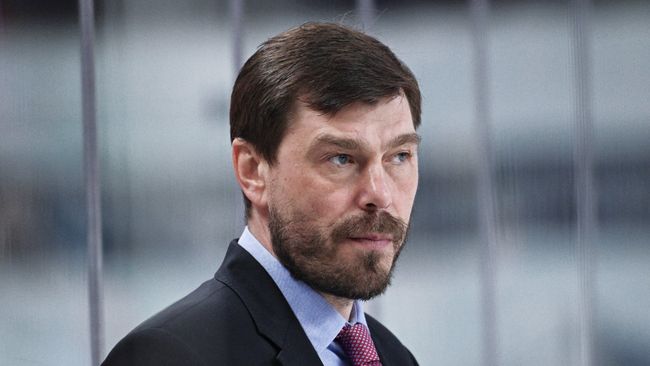 Главный тренер ХК Локомотив Алексей Николаевич Кудашов
